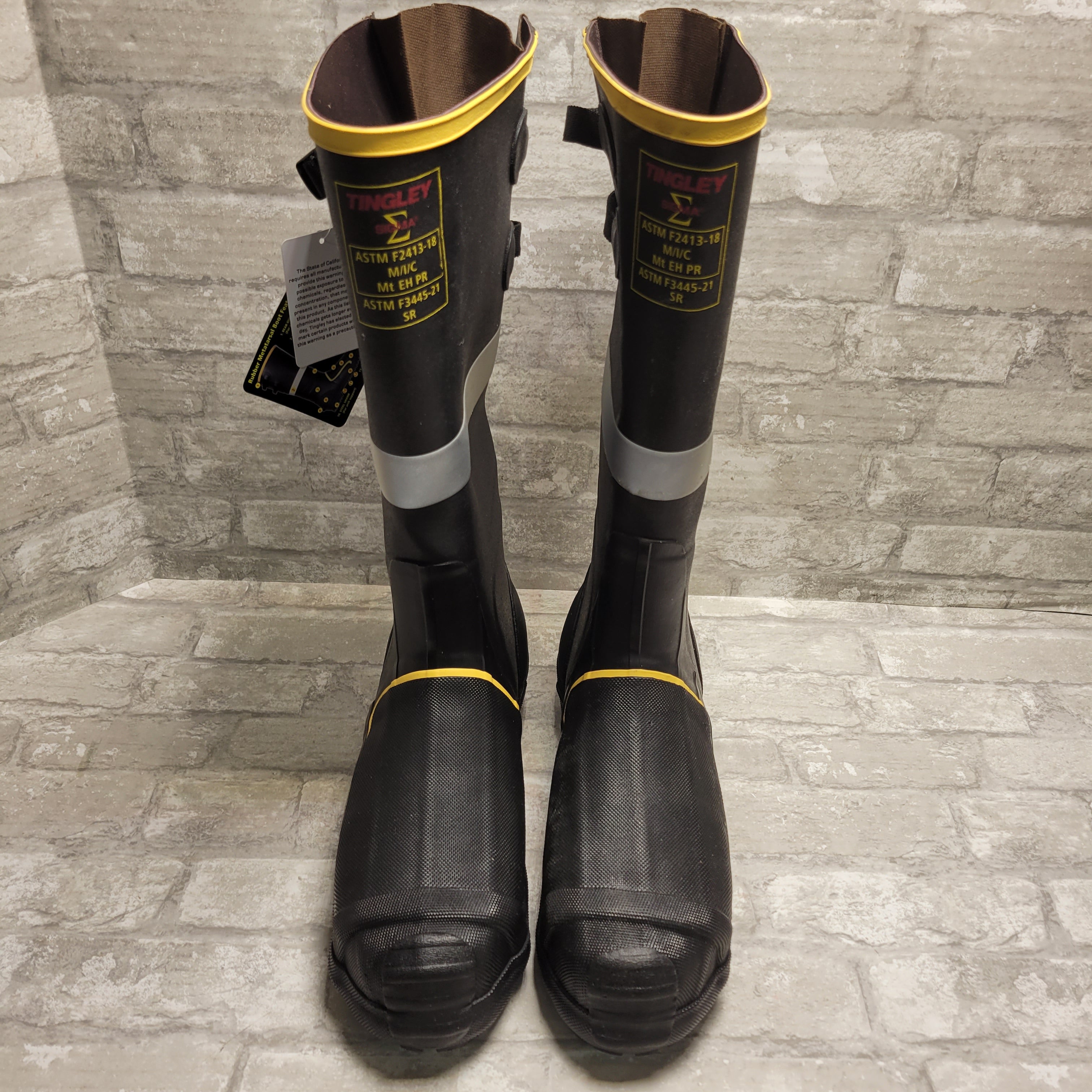TINGLEY MB816B Rubber Steel Toe Boot, Men's, 10 Black (8127641354478)